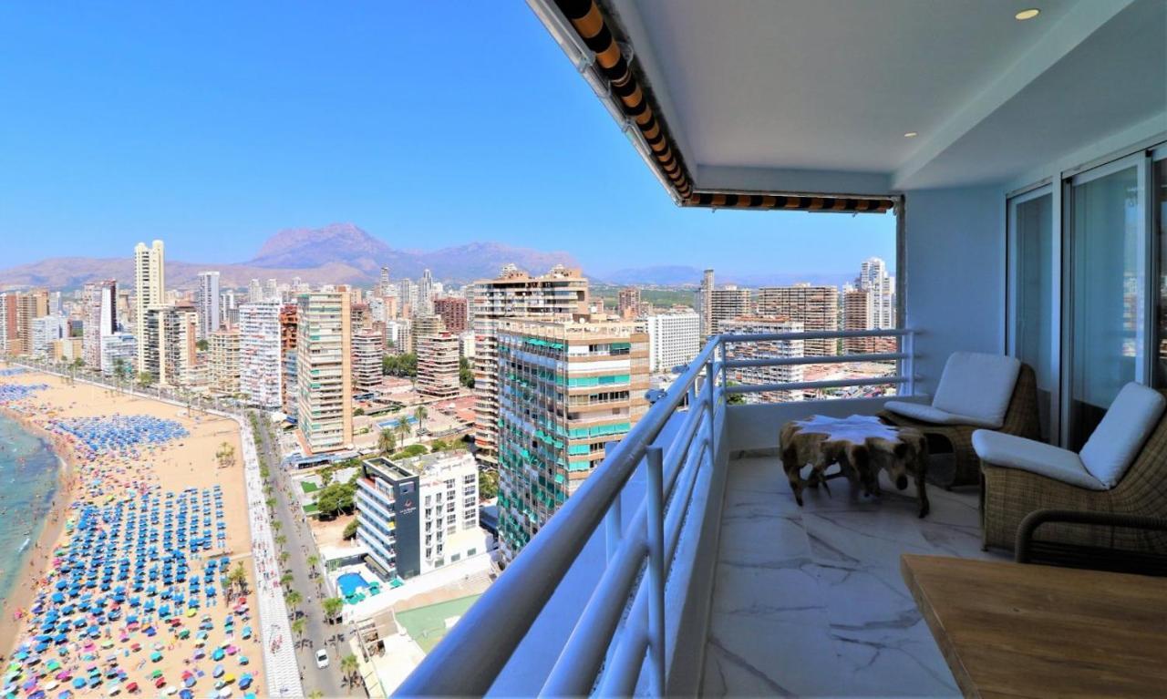 Apartment Luxurious 2-bedroom With Stunning Views, 1st Line On Levante Beach,