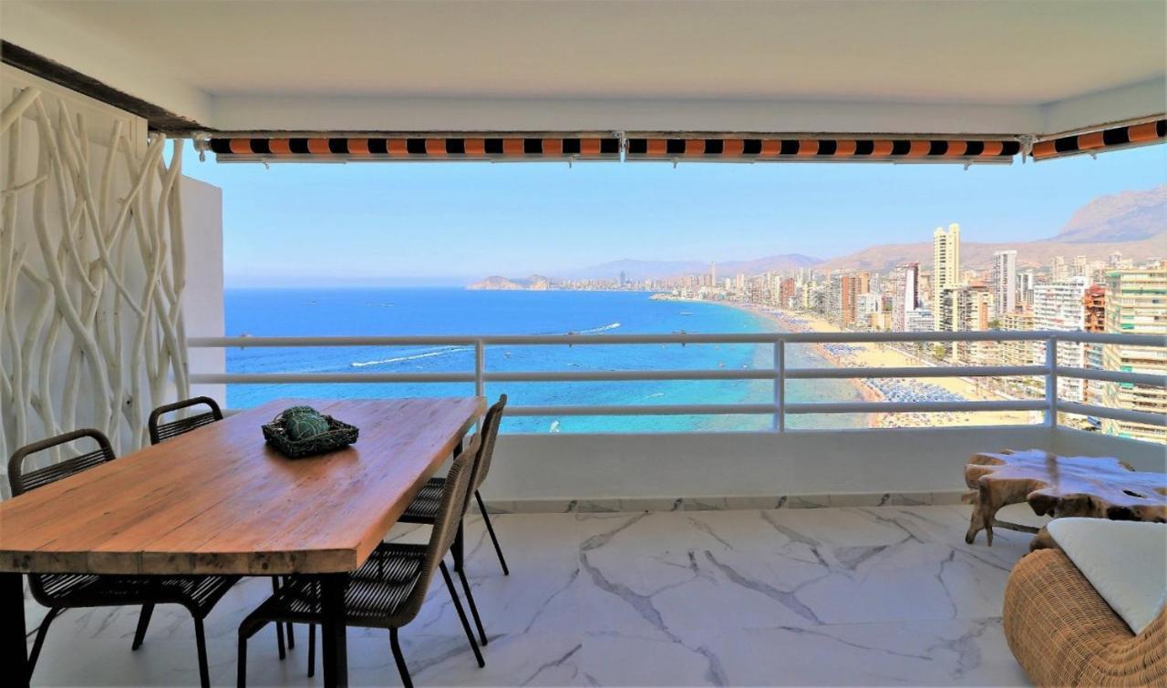 Apartamento Luxurious 2-bedroom With Stunning Views, 1st Line On Levante Beach, *