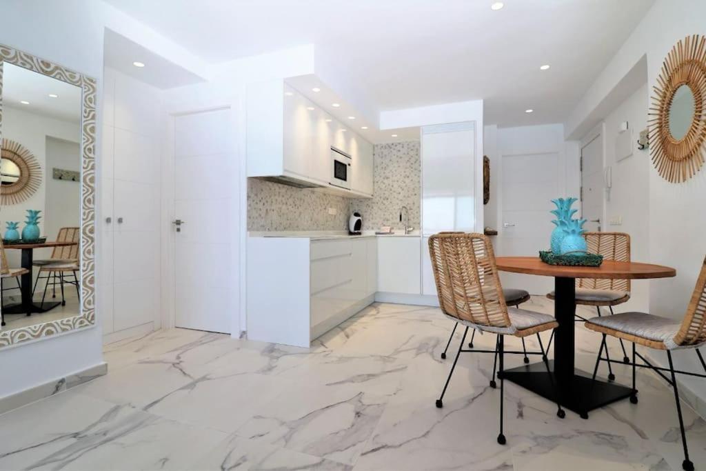 Luxurious 2-bedroom With Stunning Views, 1st Line On Levante Beach, * Benidorm