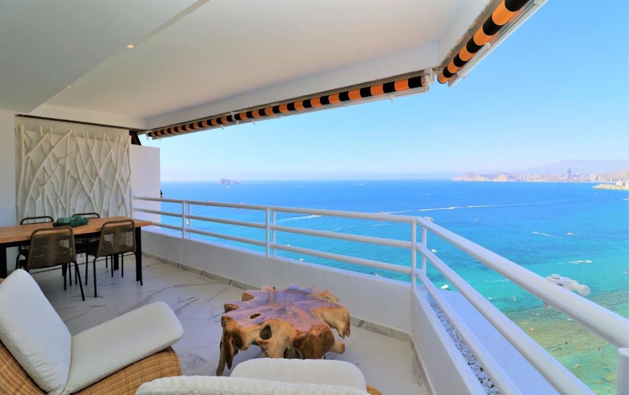 Appartement Luxurious 2-bedroom With Stunning Views, 1st Line On Levante Beach, *