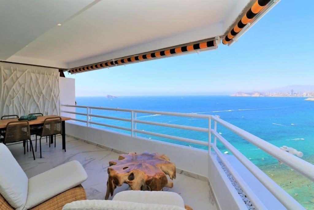 Luxurious 2-bedroom With Stunning Views, 1st Line On Levante Beach, Apartment *